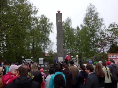 В селе Ерахтур День Победы отметили митингом у обелиска павшим воинам